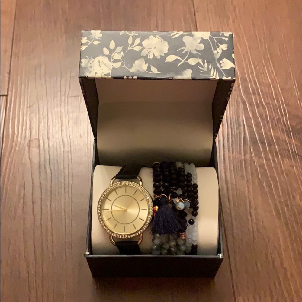 NIB Navy and gold watch with beaded bracelet set